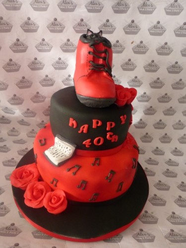 Gothic tiered cake 